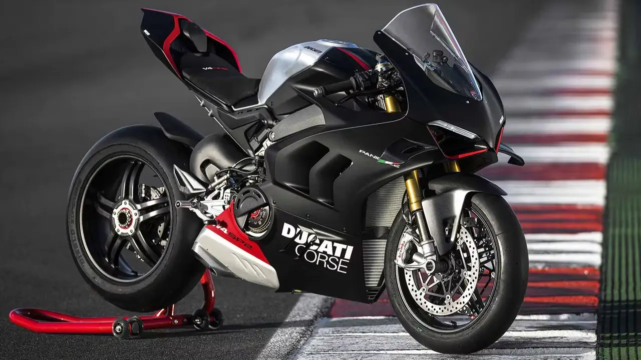 موتورسیکلت جدید Ducati Panigale V4 SP - دوکاتی یک بمب ساعتی معرفی کرد!