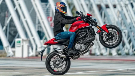 موتورسیکلت دوکاتی مانستر ۹۳۷ | Ducati Monster 937 Motorcycle