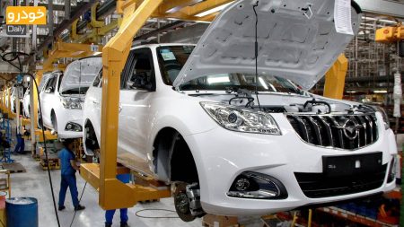 خط تولید هایما در ایران خودرو - رشد ۳۲ درصدی تولید انواع خودرو در بهار امسال