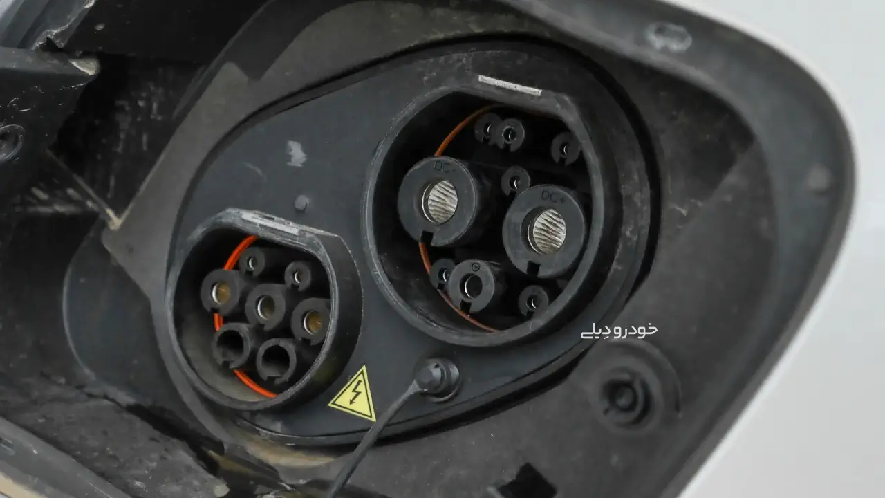 پورت شارژ خودرو الکتریکی وارداتی ام جی ۴ فردا موتورز - MG 4 EV Charging Port