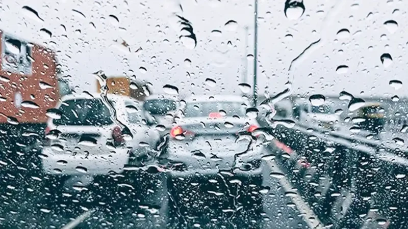 جاده بارانی | بارش باران و مه‌گرفتگی در گردنه‌های خراسان شمالی