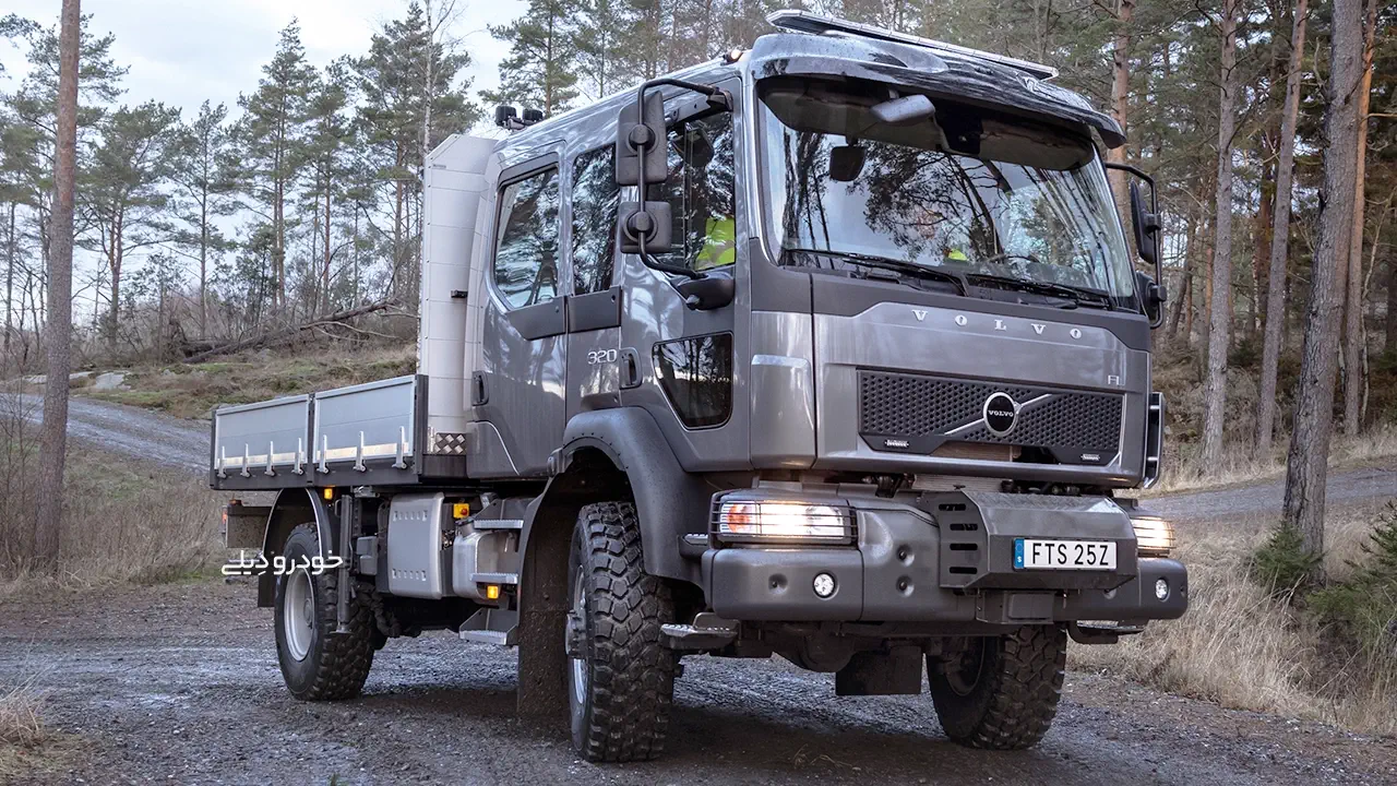 کامیون آفرودی ولوو FL برپایه نمونه دو دیفرانسیل Volvo FL 4x4