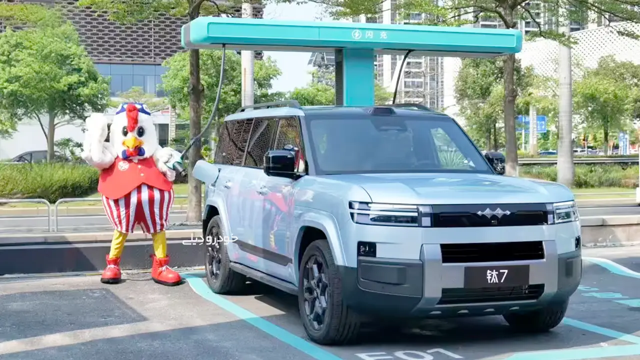 آغاز همکاری کِیاِفسی چین با بیوایدی | سرویس Drive-Thru کیافسی چین با سرویس Flash Charging بیوایدی ادغام میشود