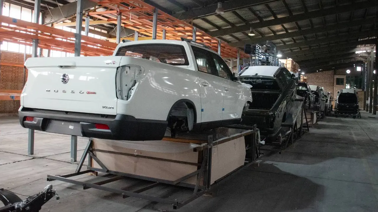 خط تولید پیکاپ سانگیانگ موسو گرند خان در ایران | کارخانه صنایع خودروسازی ایلیا | KGM SsangYong Musso Grand Pickup