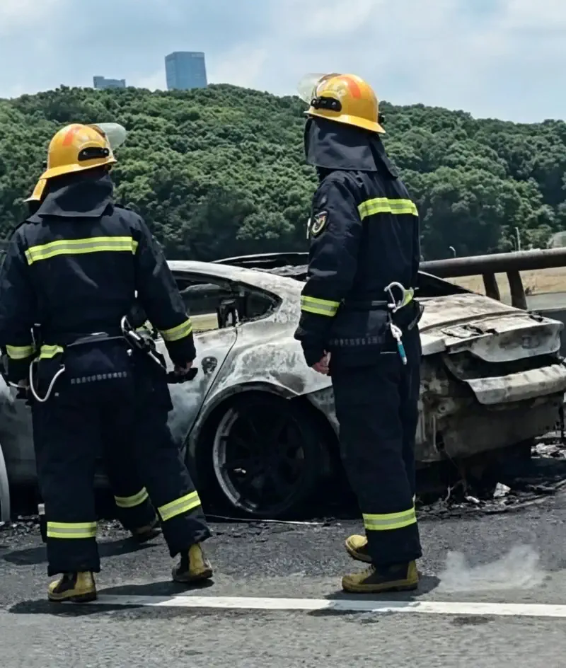 حادثه آتش سوزی خودرو شیائومی SU7 | چین | Xiaomi SU7 Caught Fire Again