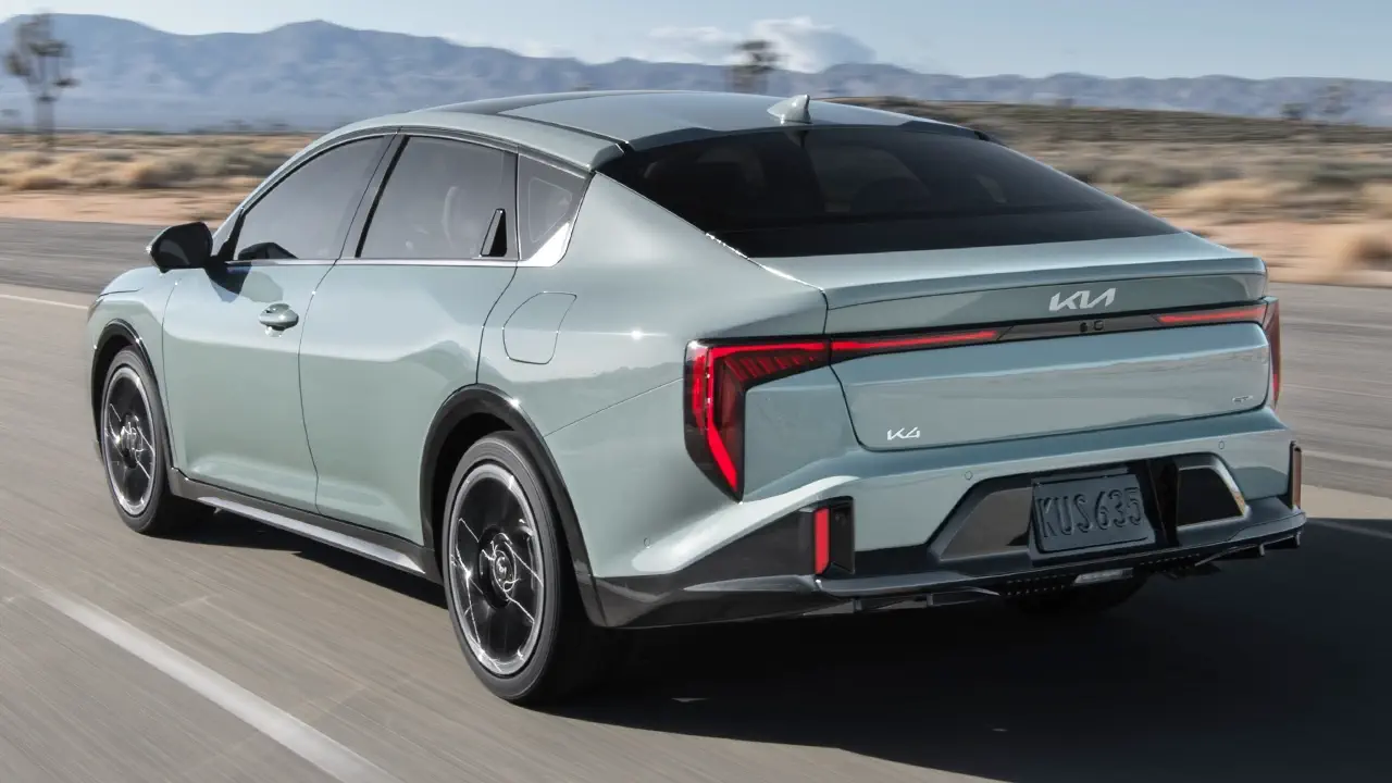 مشخصات، امکانات و تصاویر کیا کِی۴ وارداتی | هرمس خودرو | KIA K4 Sedan
