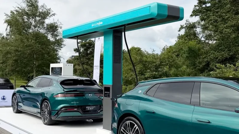 BYD تعداد ایستگاه های شارژ Flash Charging در چین را به ۱۰ هزار ایستگاه رساند