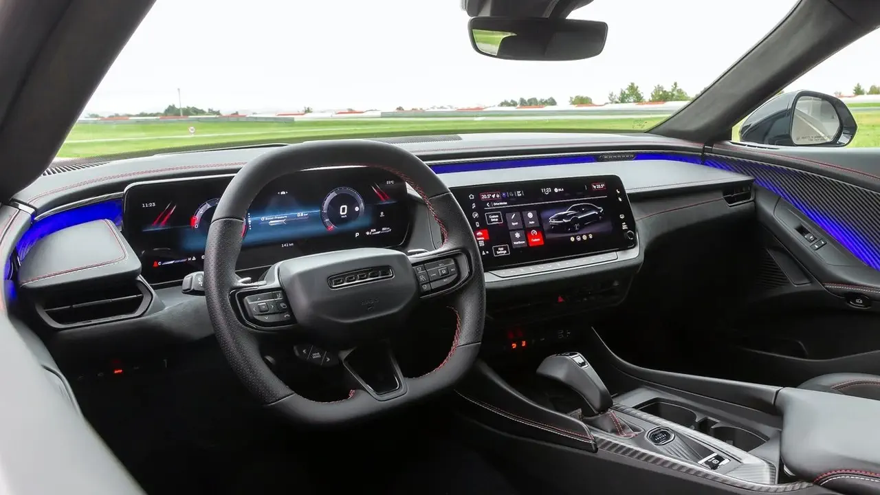 مشخصات و تصاویر داج چارجر بنزینی جدید بازار اروپا | 2027 Dodge Charger SixPack