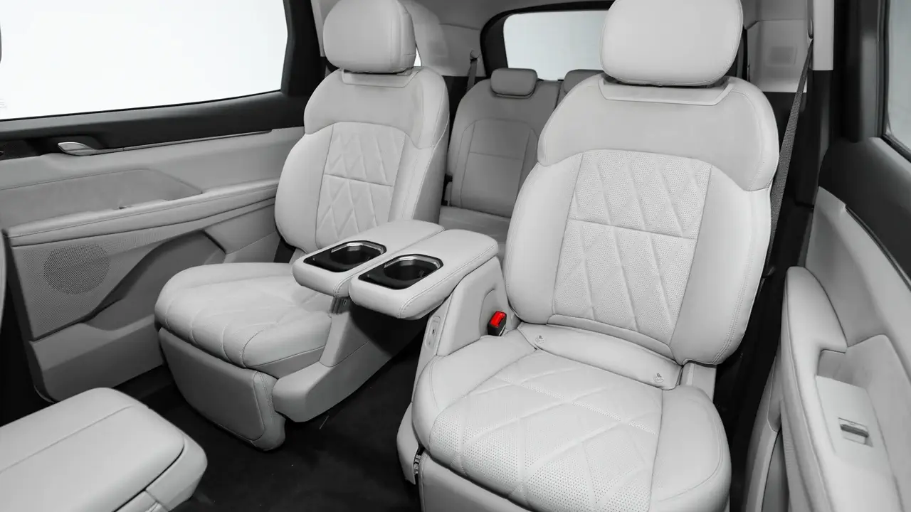 مشخصات، امکانات و تصاویر کراساوور سایزمتوسط ۳-ردیف سرنشین فورد اِج اِل ۲۰۲۷ | Ford Edge L SUV
